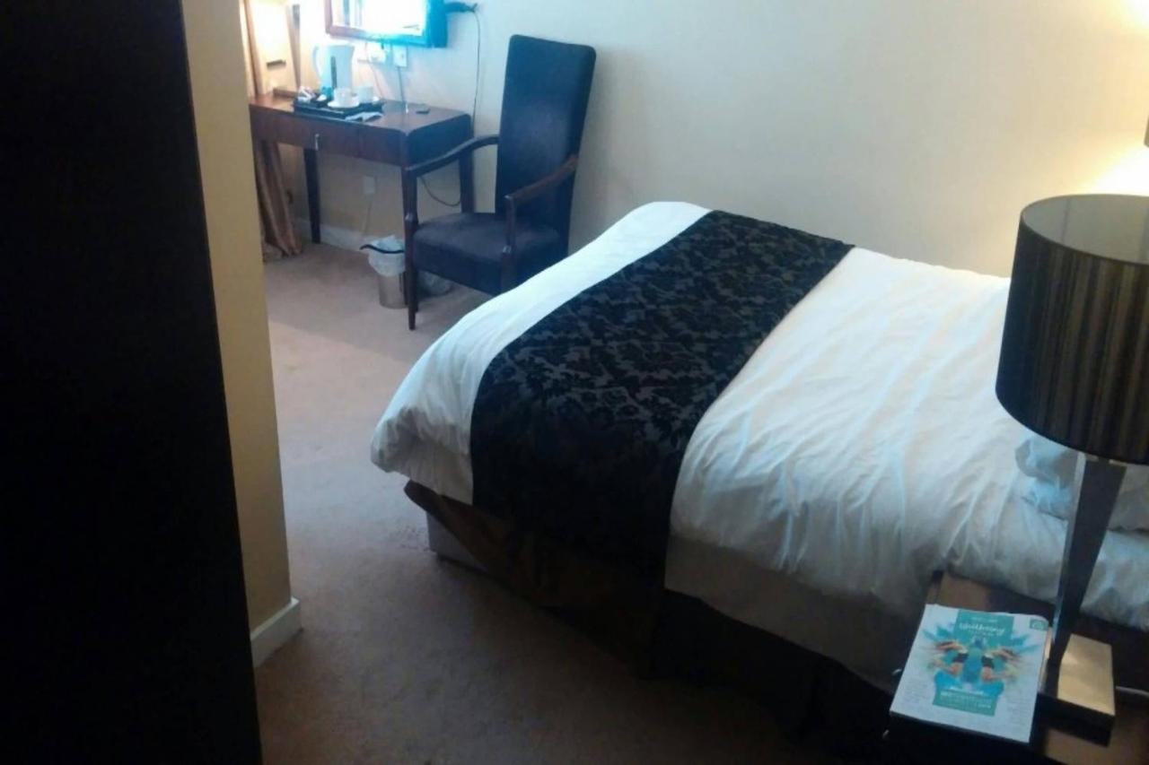 Oyo Clayton Lodge Newcastle-under-Lyme Eksteriør billede