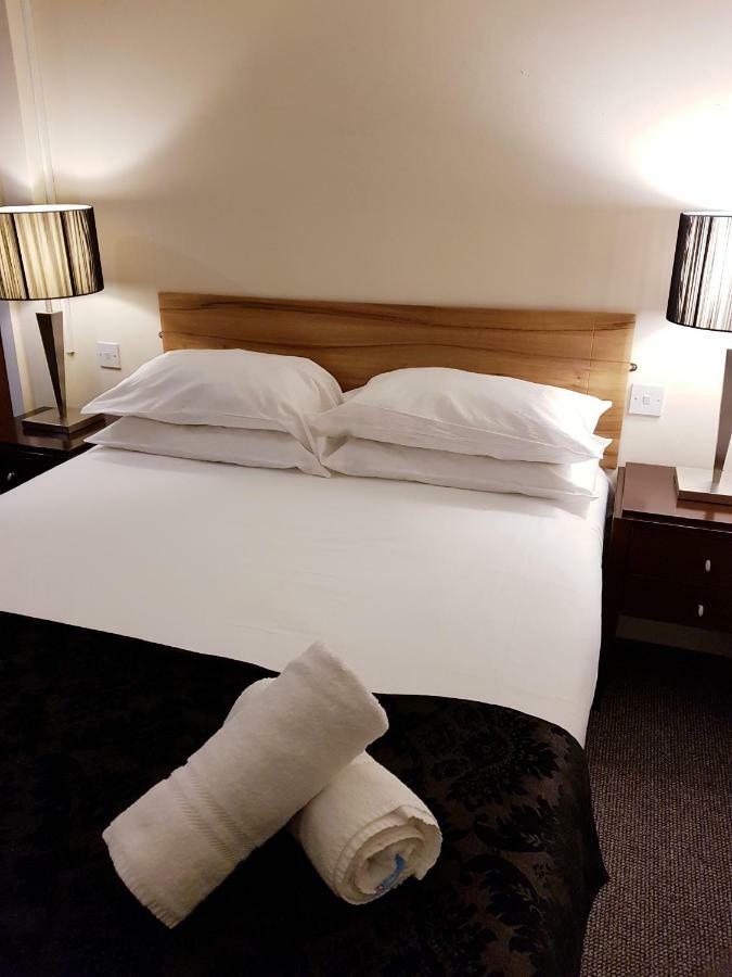 Oyo Clayton Lodge Newcastle-under-Lyme Eksteriør billede